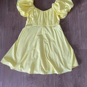 Yellow puff sleeve Abercrombie Dress size Medium Petite
